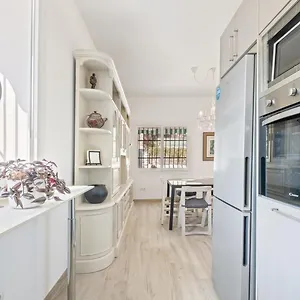 https://octavio-beach-house-biznaga-rental-homes.1costadelsol.com