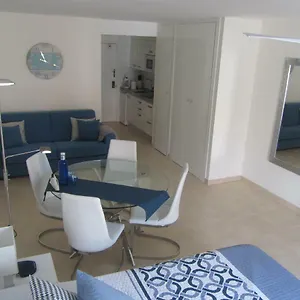 https://los-cristianos-studio-modern-spacious-poolwifi.tenerifehoteles.net